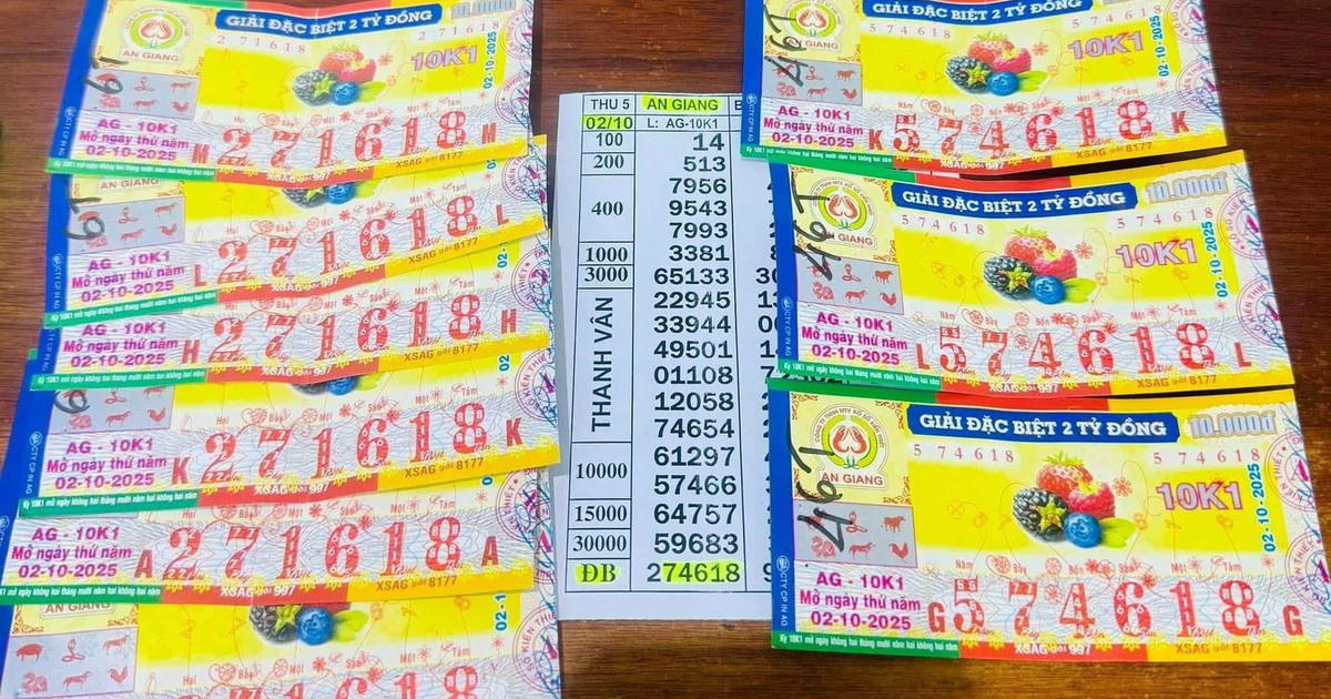 Đại l&yacute; đổi thưởng 16 tờ tr&uacute;ng xổ số miền Nam ng&agrave;y 2 th&aacute;ng 10