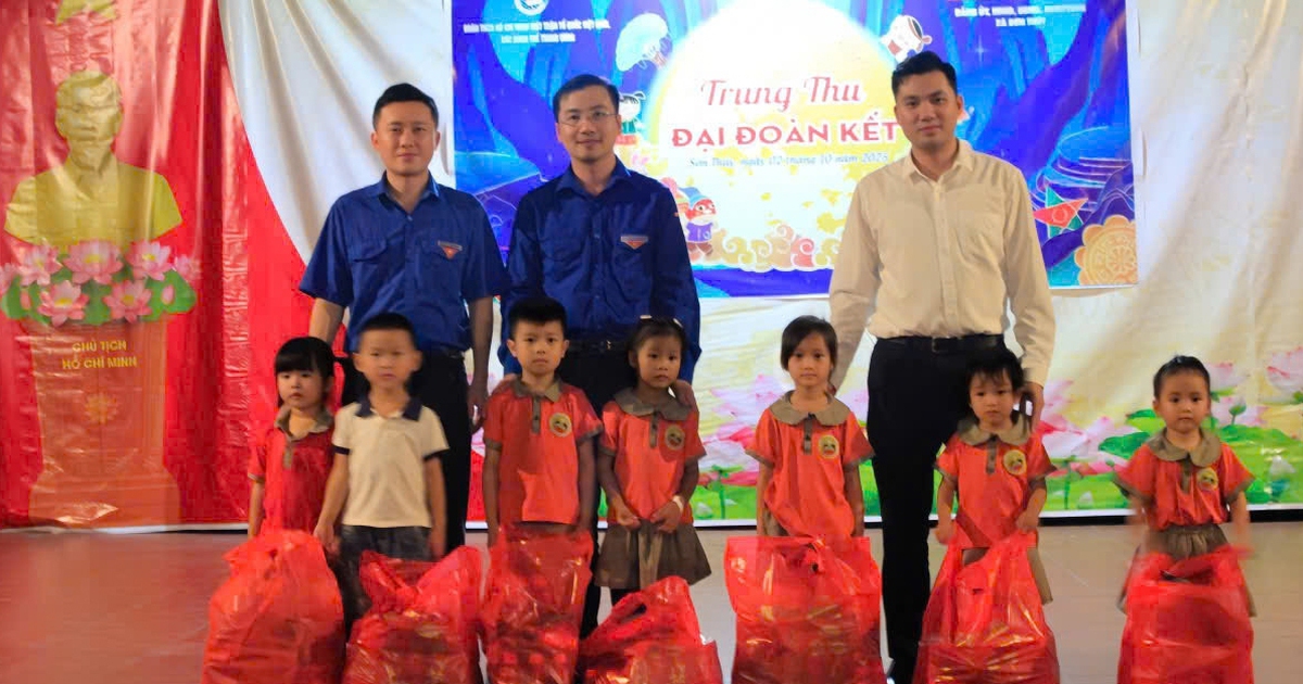 'Trung thu Đại đoàn kết' tại xã Sơn Thủy, tỉnh Tuyên Quang