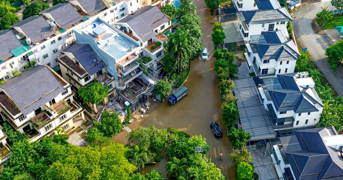 Th&ecirc;m &#039;khu biệt thự triệu đ&ocirc;&#039; ở H&agrave; Nội vẫn m&ecirc;nh m&ocirc;ng nước sau 3 ng&agrave;y