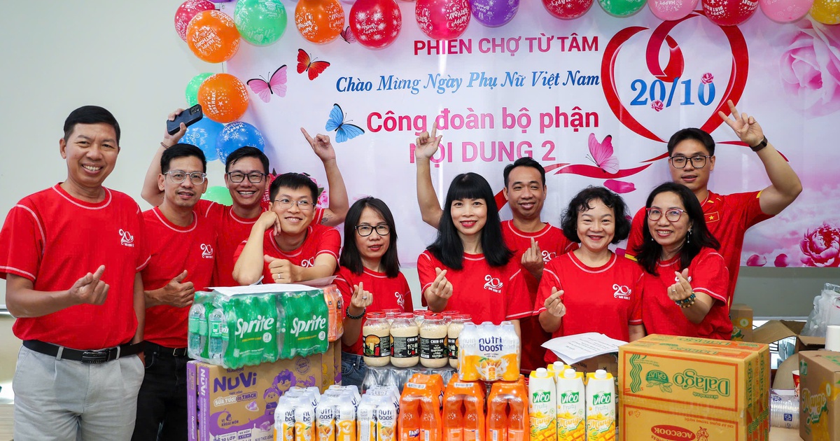 Phi&ecirc;n chợ Từ T&acirc;m ng&agrave;y 20.10: Rộn r&agrave;ng m&agrave;u sắc, trọn vẹn nghĩa t&igrave;nh