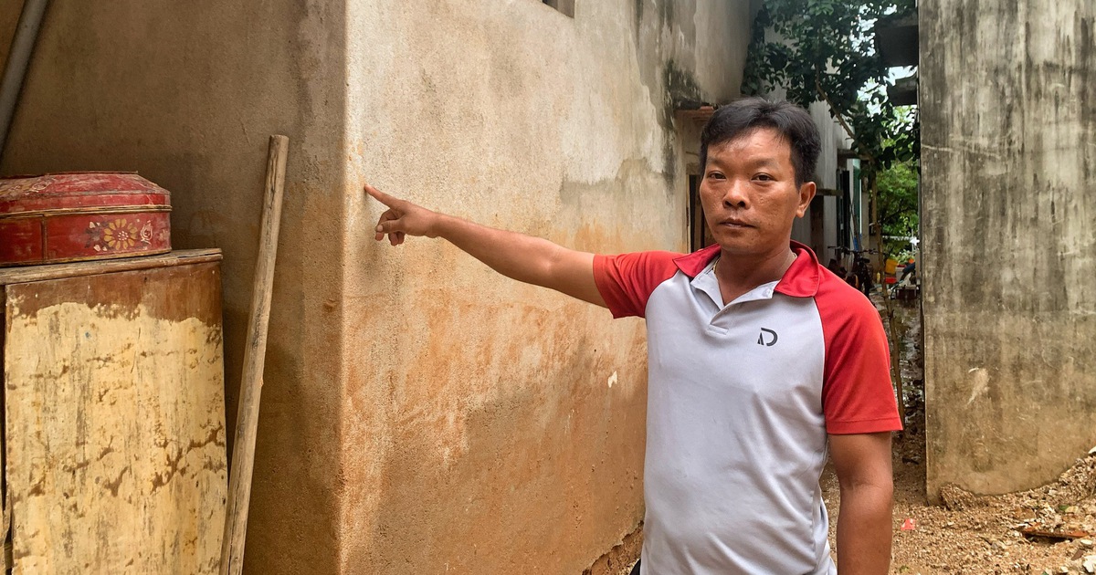 Đ&ecirc;m th&aacute;o chạy dưới ch&acirc;n cao tốc Bắc - Nam: D&acirc;n hốt hoảng v&igrave; đất đ&aacute; sạt lở