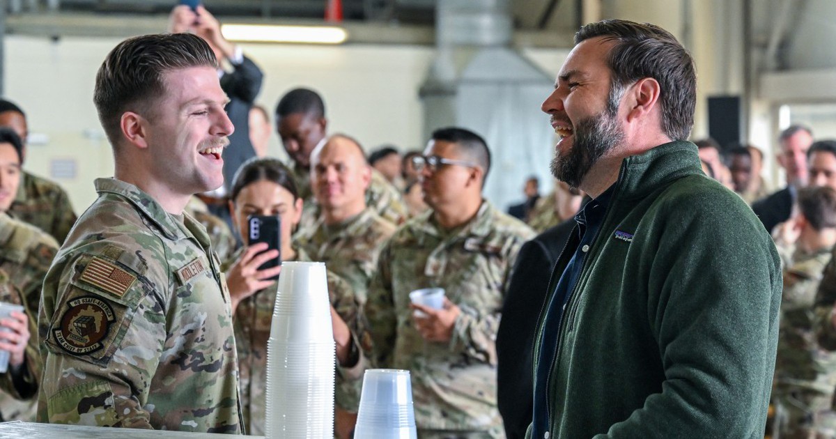 Đức muốn gi&uacute;p ch&iacute;nh phủ Mỹ trả lương cho 11.000 nh&acirc;n vi&ecirc;n