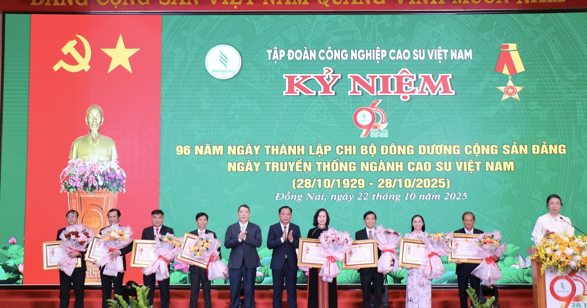 VRG kỷ niệm 96 năm ng&agrave;nh cao su Việt Nam, c&ocirc;ng bố nh&atilde;n hiệu VRG GREEN