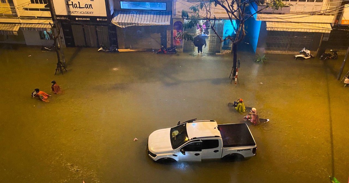 Đ&agrave; Nẵng cảnh gi&aacute;c cao độ trước b&atilde;o số 12, lo mưa lũ lịch sử 2022 t&aacute;i diễn