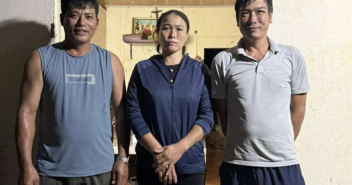 Những người h&ugrave;ng dưới ch&acirc;n cầu