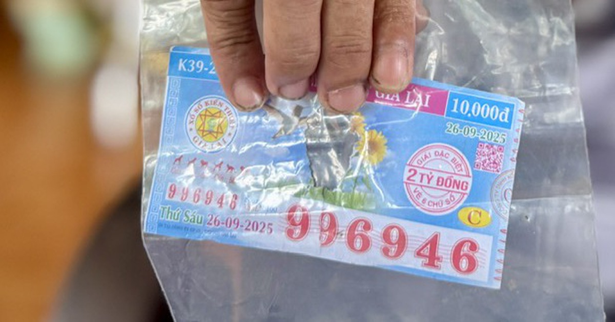 Tờ v&eacute; số tr&uacute;ng độc đắc bị r&aacute;ch ở Quảng Ng&atilde;i: C&ocirc;ng ty xổ số vừa trả thưởng