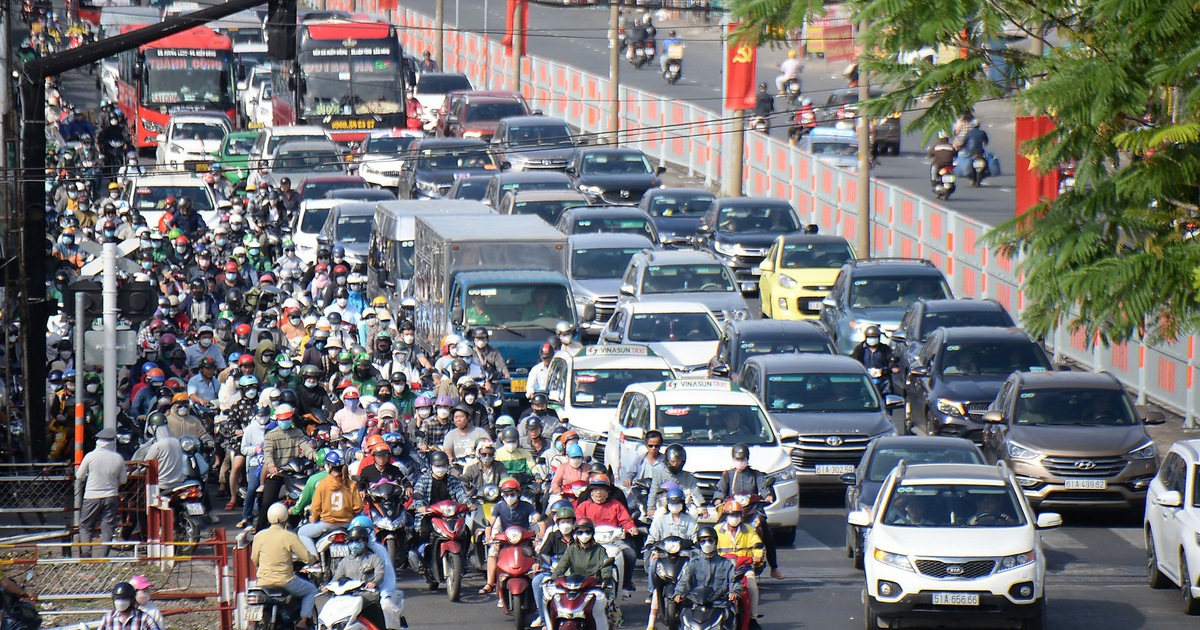 Tin tức đặc biệt tr&ecirc;n b&aacute;o in Thanh Ni&ecirc;n 25.10.2025