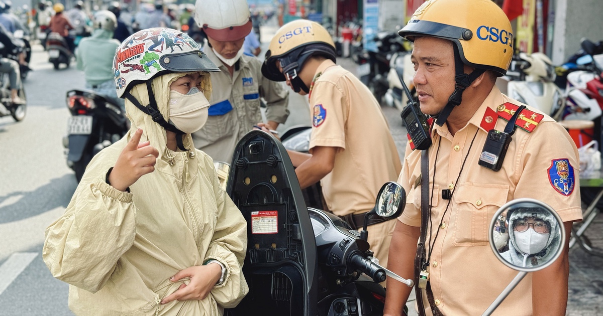 Biển b&aacute;o hết &#039;n&uacute;p l&ugrave;m&#039;, người d&acirc;n vẫn vi phạm: Lỗi ở &yacute; thức hay th&oacute;i quen?