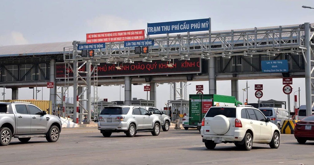Đã trả phí bảo trì đường bộ, tại sao phải trả thêm tiền qua trạm BOT?