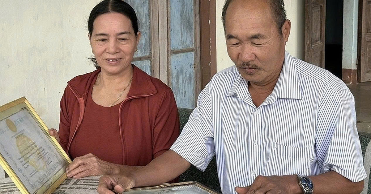 Vợ chồng n&ocirc;ng d&acirc;n nu&ocirc;i 5 con th&agrave;nh tiến sĩ, thạc sĩ, kỹ sư