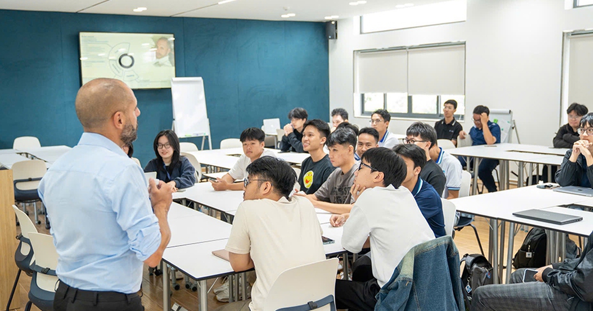 Trường ĐH &#039;trải thảm&#039; để thu h&uacute;t chuy&ecirc;n gia