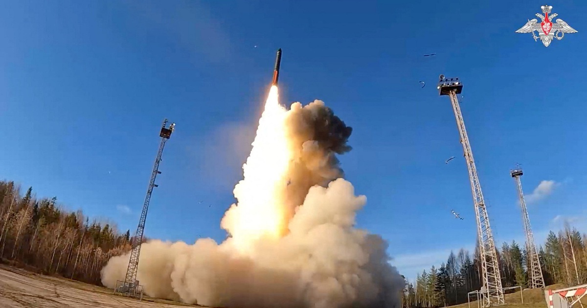 T&ecirc;n lửa hạt nh&acirc;n &#039;bất khả chiến bại&#039; của Nga bay xa tới 14.000 km?