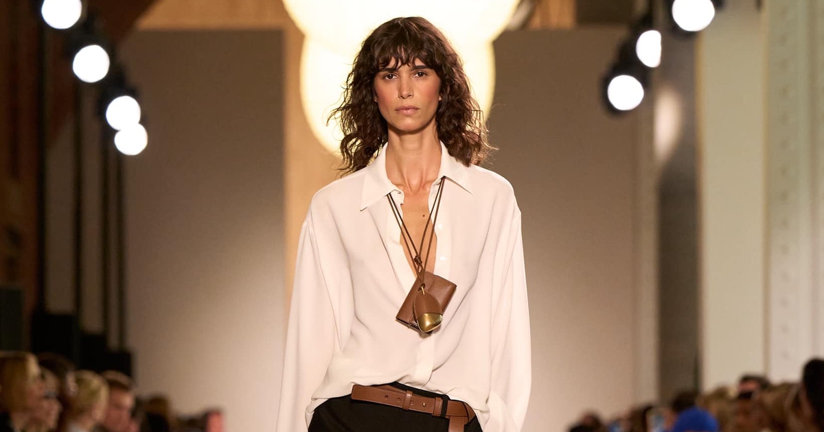 1001 thiết kế sơ mi để nàng nổi bật và hiện đại