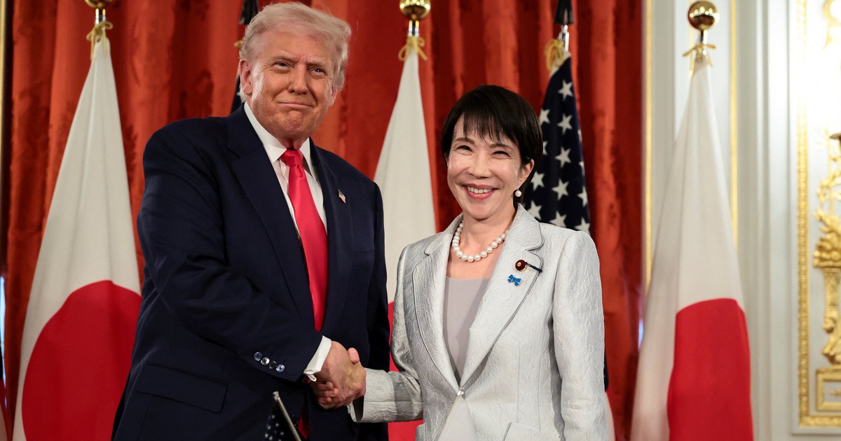 Thủ tướng Nhật tặng qu&agrave; đặc biệt, sẽ đề cử giải Nobel H&ograve;a b&igrave;nh cho &ocirc;ng Trump