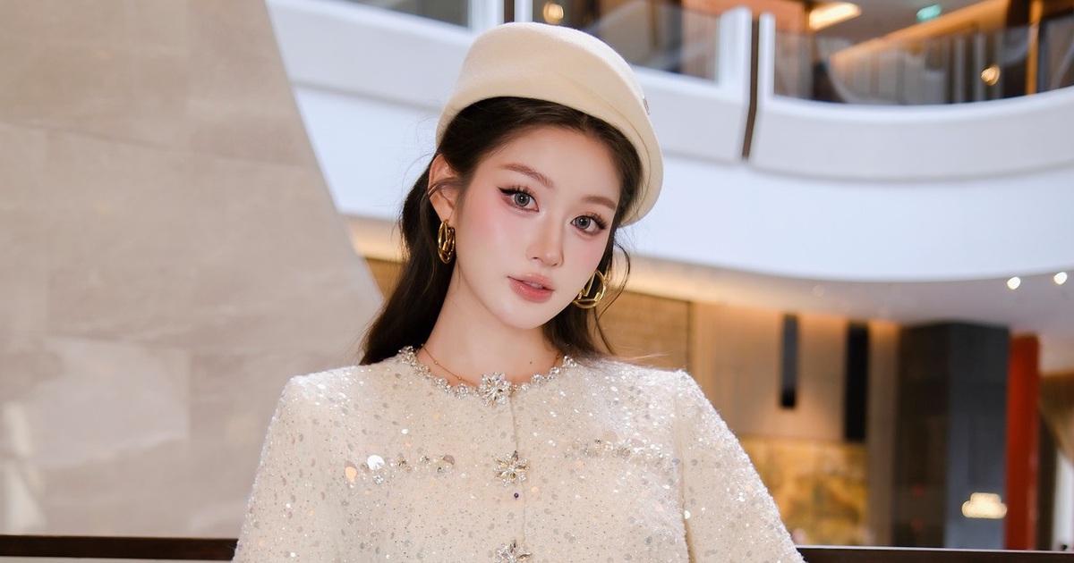 Thanh lịch như quý cô Paris với trang phục dạ tweed mùa này