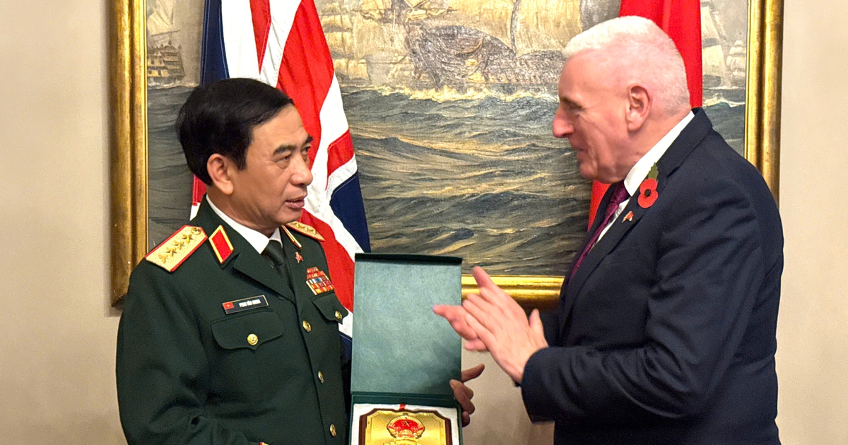 Việt Nam - Anh tăng cường hợp t&aacute;c quốc ph&ograve;ng