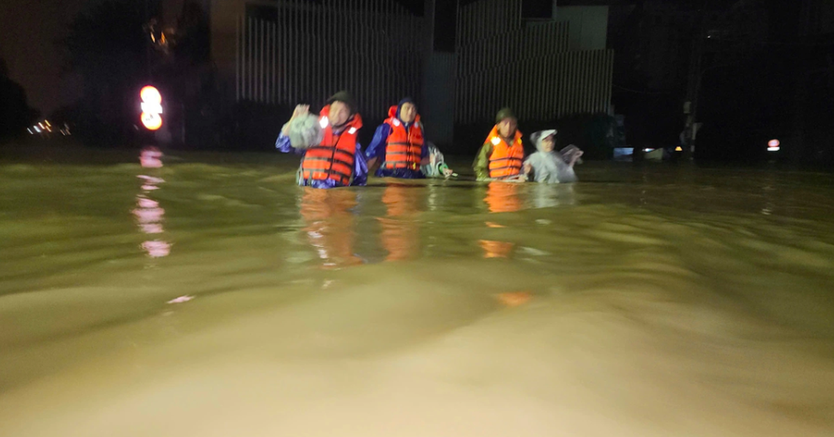 Mưa lớn 1 ng&agrave;y ở Huế lập kỷ lục lượng mưa cao nhất Việt Nam