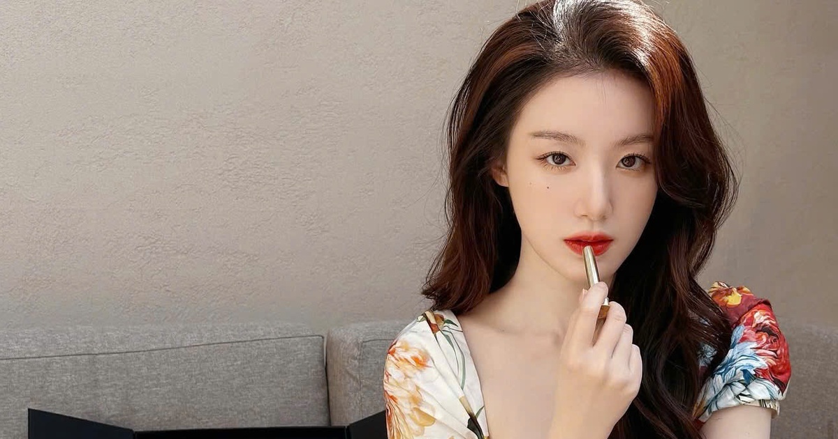 Sắc đỏ cà chua trở thành xu hướng trang điểm mới của các ngôi sao