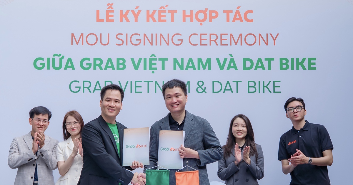 Grab và Dat Bike hợp tác hỗ trợ tài xế công nghệ chuyển đổi xanh