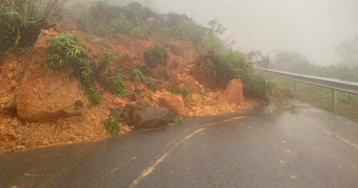 Đ&egrave;o Đại Ninh tiếp tục sạt lở, tuyến QL28B nối Mũi N&eacute; - Đ&agrave; Lạt t&ecirc; liệt