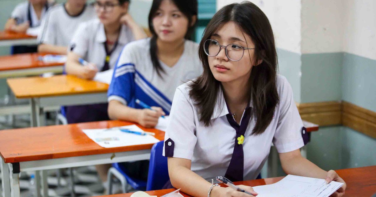 Tuyển sinh ĐH 2026: Tổ hợp m&ocirc;n x&eacute;t tuyển c&oacute; g&igrave; mới?