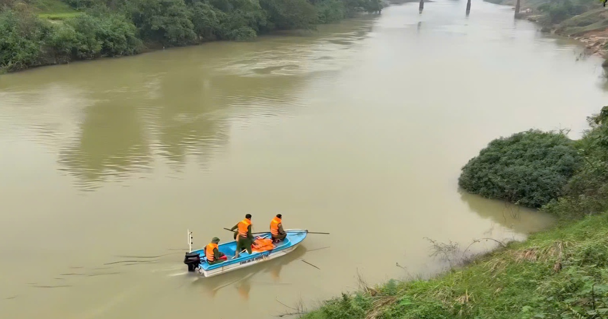 H&agrave; Tĩnh: Người đ&agrave;n &ocirc;ng nghi nhảy cầu trở về nh&agrave; sau 2 ng&agrave;y &#039;mất t&iacute;ch&#039;