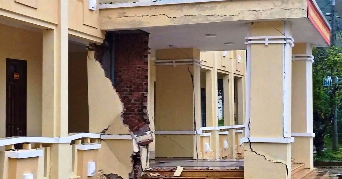 Đà Nẵng: Một xã biên giới bị cô lập, trụ sở xã đối diện nguy cơ đổ sập