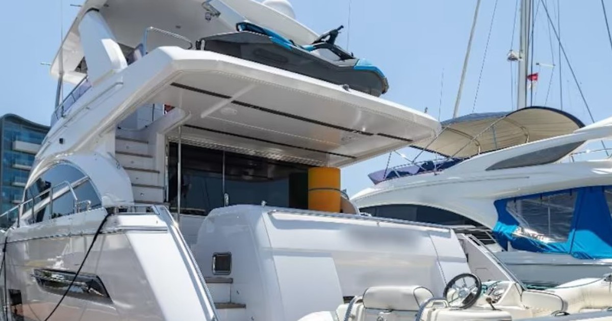 Singapore thu giữ t&agrave;i sản trăm triệu USD của doanh nh&acirc;n Campuchia Chen Zhi