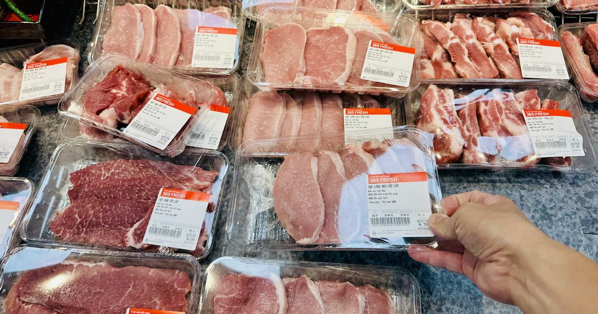 Giá heo hơi hôm nay 1.11.2025: Nhiều vùng 'thủng đáy'