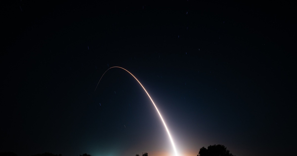 Ch&iacute;nh trường Mỹ chia rẽ về lệnh thử vũ kh&iacute; hạt nh&acirc;n của Tổng thống Trump