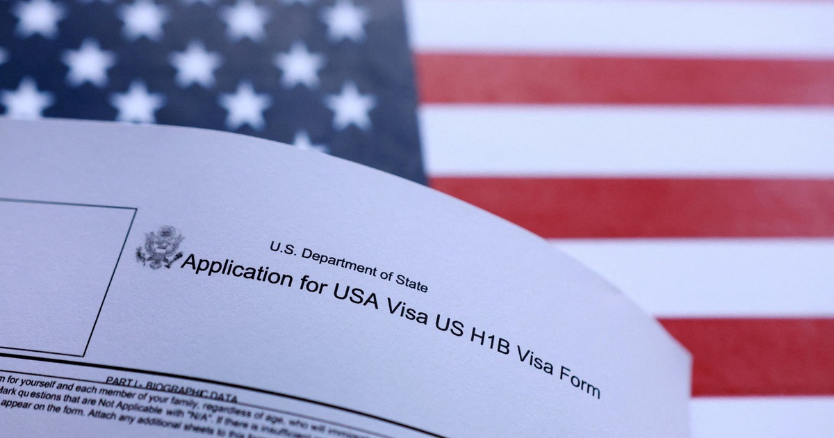 Một li&ecirc;n minh nỗ lực ngăn &ocirc;ng Trump &aacute;p ph&iacute; 100.000 USD đối với thị thực H-1B