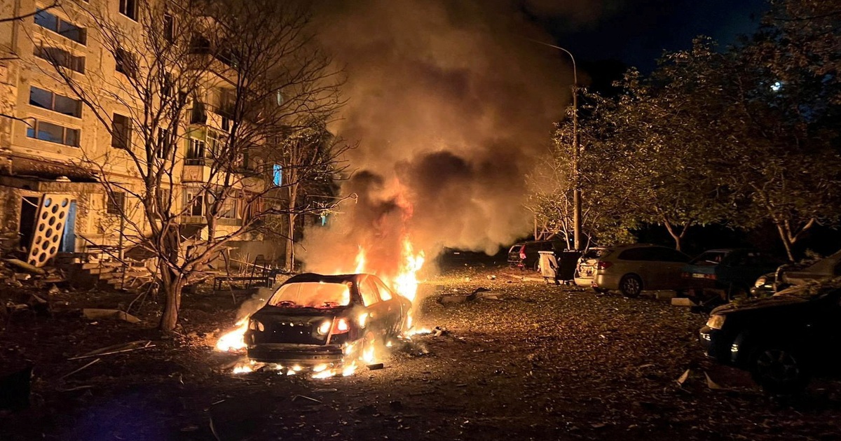 Chiến sự Ukraine ng&agrave;y 1.320: Hỏa lực Nga gi&aacute;ng xuống loạt th&agrave;nh phố ở Ukraine