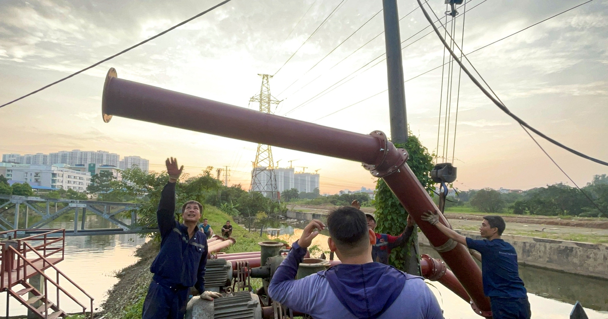 6 m&aacute;y bơm &#039;giải cứu&#039; x&oacute;m nhỏ ở H&agrave; Nội ngập gần 1 tuần