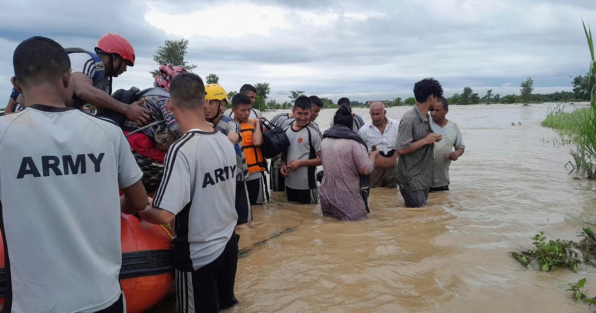 Lũ qu&eacute;t, lở đất cuốn tr&ocirc;i nhiều ng&ocirc;i l&agrave;ng ở Nepal, &iacute;t nhất 44 người chết