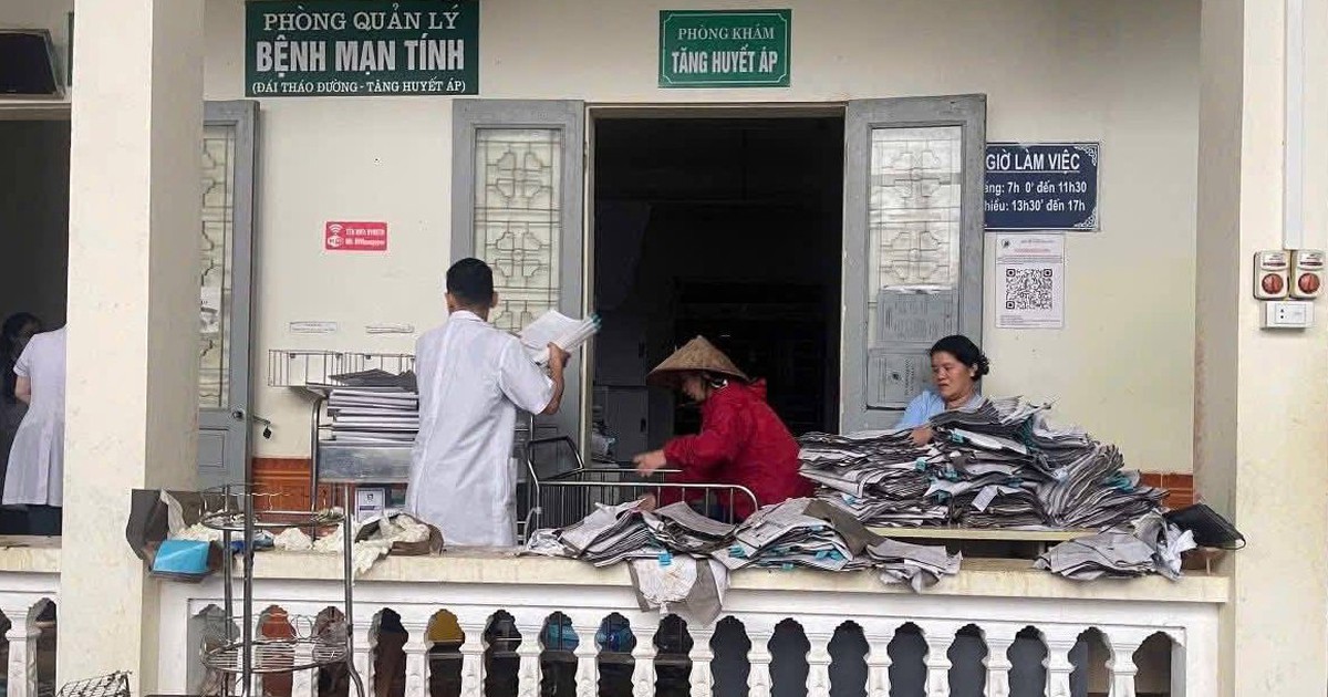 Sơn La: Mưa ngập bệnh viện, bác sĩ, bệnh nhân nháo nhác