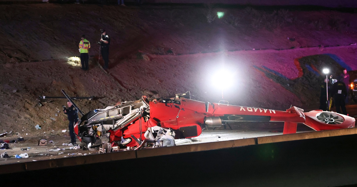 Rơi trực thăng y tế tr&ecirc;n cao tốc Mỹ, 3 người nguy kịch