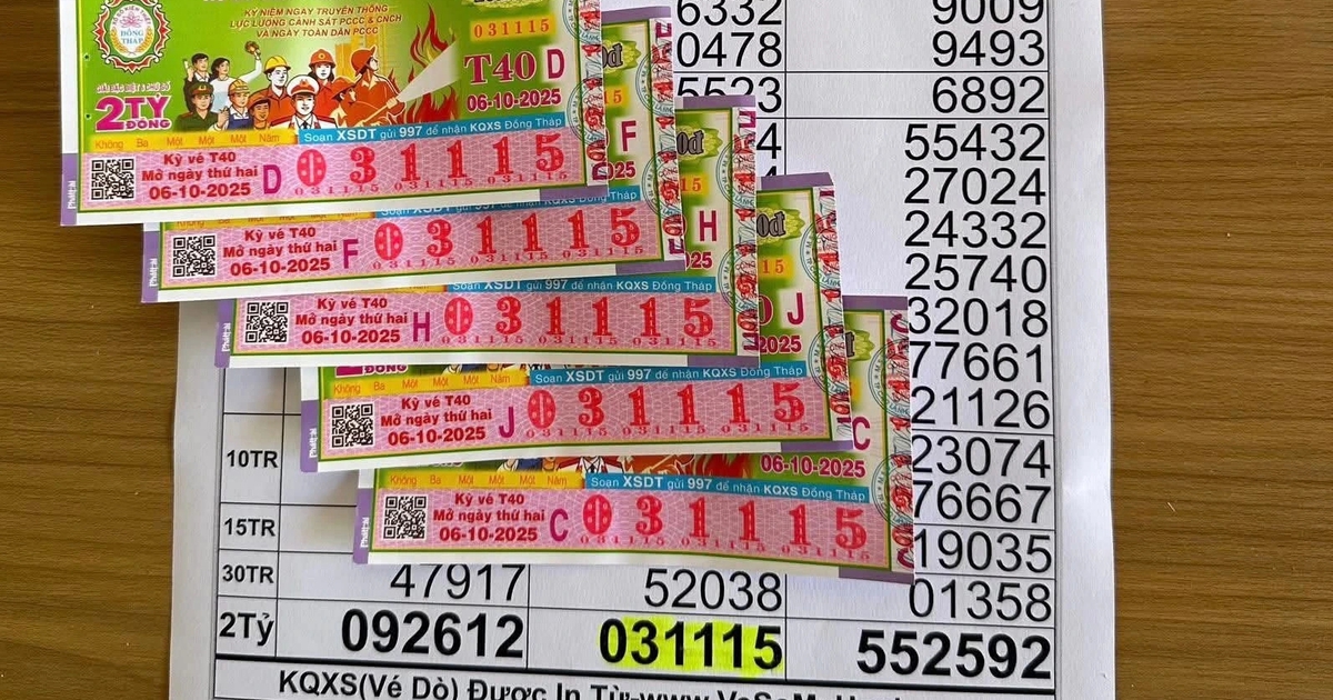 Vợ chồng c&ocirc;ng nh&acirc;n ngh&egrave;o bất ngờ tr&uacute;ng độc đắc 10 tỉ xổ số miền Nam