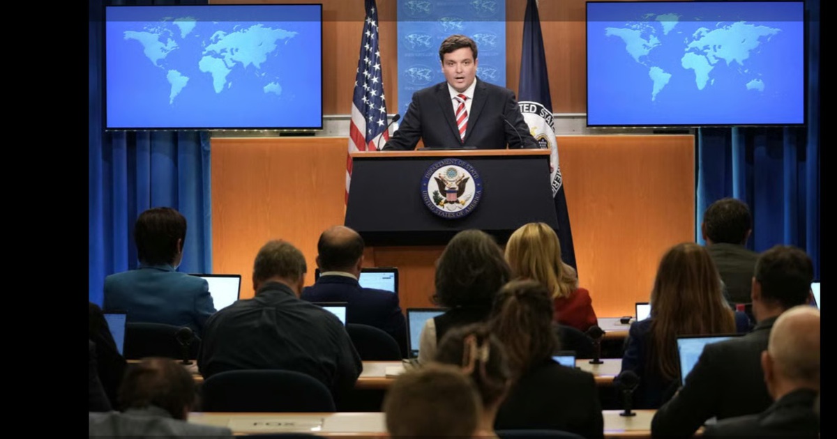 Ch&iacute;nh quyền Mỹ sa thải nh&acirc;n vi&ecirc;n giấu quan hệ y&ecirc;u đương với người Trung Quốc