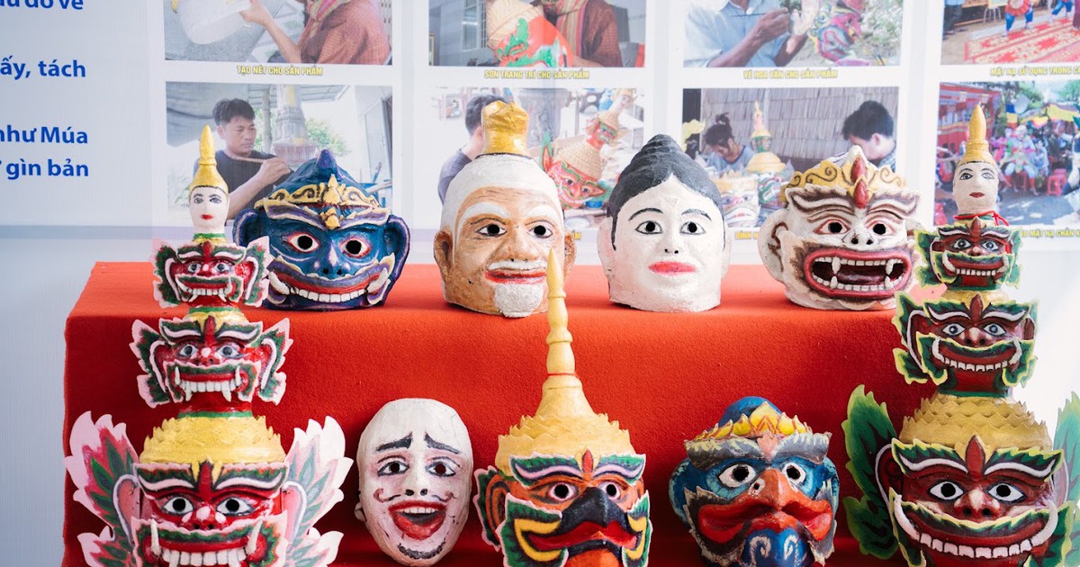 Nghề làm mão, mặt nạ của đồng bào Khmer là di sản văn hóa phi vật thể