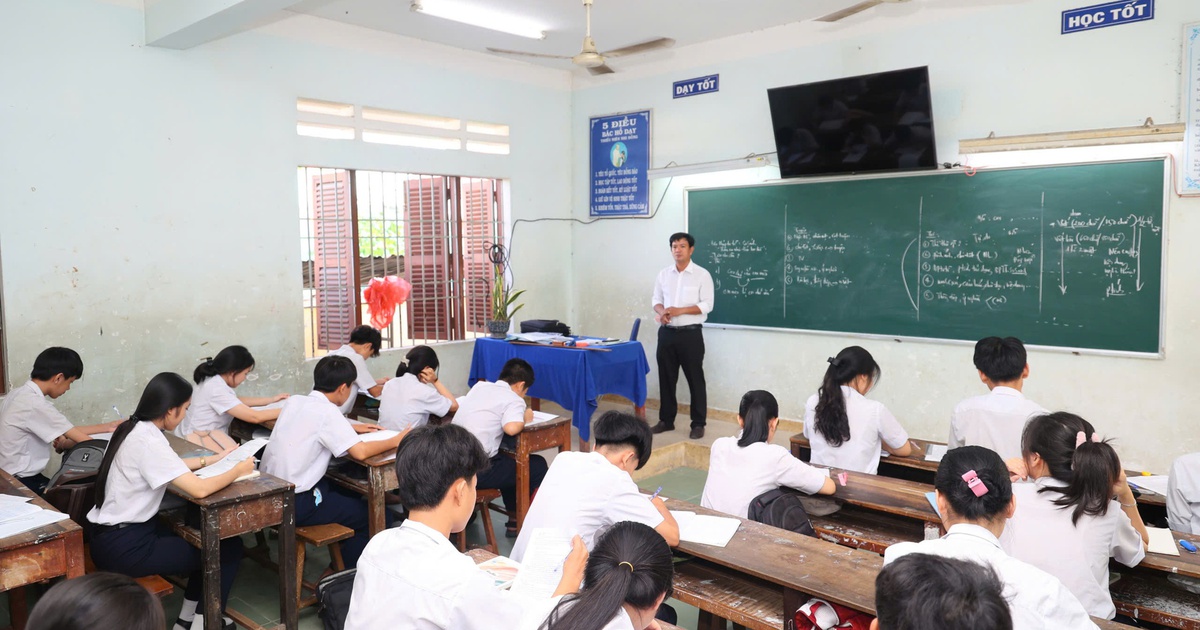 Kh&aacute;nh H&ograve;a sẽ giao quyền tuyển dụng gi&aacute;o vi&ecirc;n cho cấp x&atilde;?