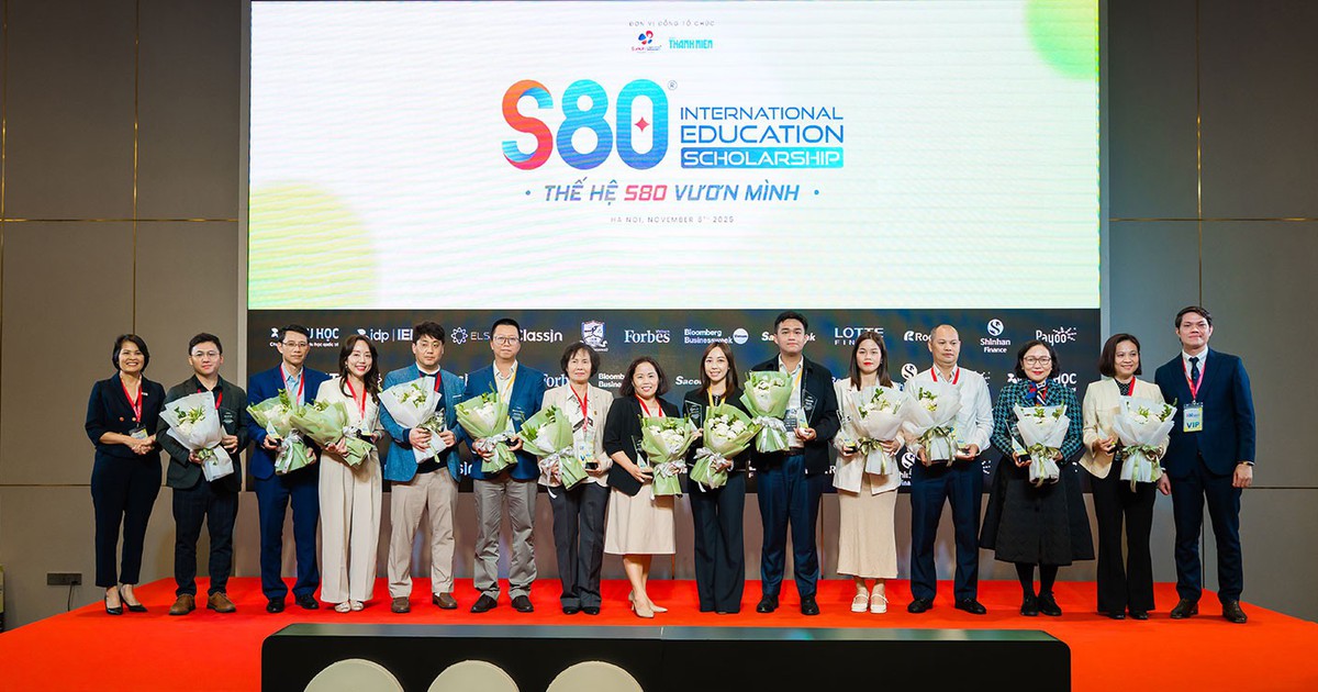 Học bổng S80 giảm 70% học ph&iacute; cho chương tr&igrave;nh IELTS v&agrave; giao tiếp trực tuyến