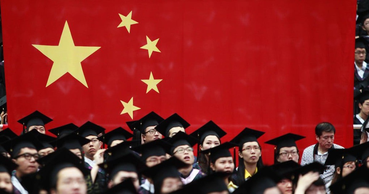 &Ocirc;ng Trump bảo vệ đại học Mỹ tuyển sinh vi&ecirc;n Trung Quốc, chỉ tr&iacute;ch Ph&aacute;p