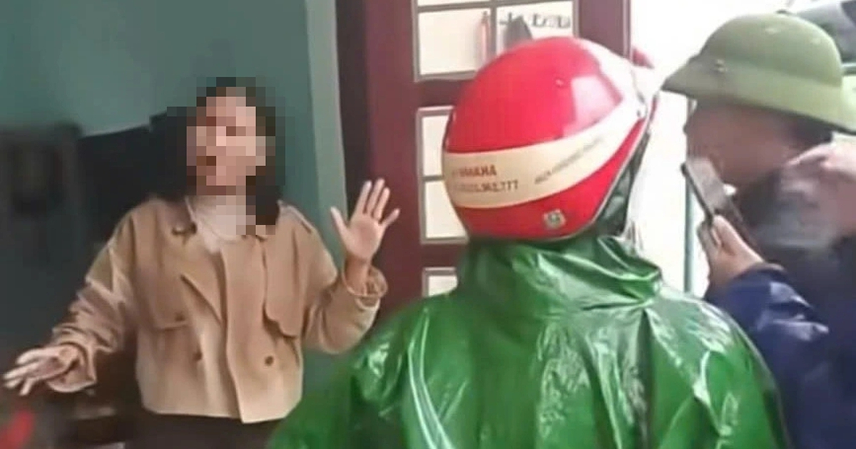 Vụ học sinh nghi ngộ độc: Ph&oacute; hiệu trưởng sẽ trở lại sau 2 lần đ&igrave;nh chỉ?