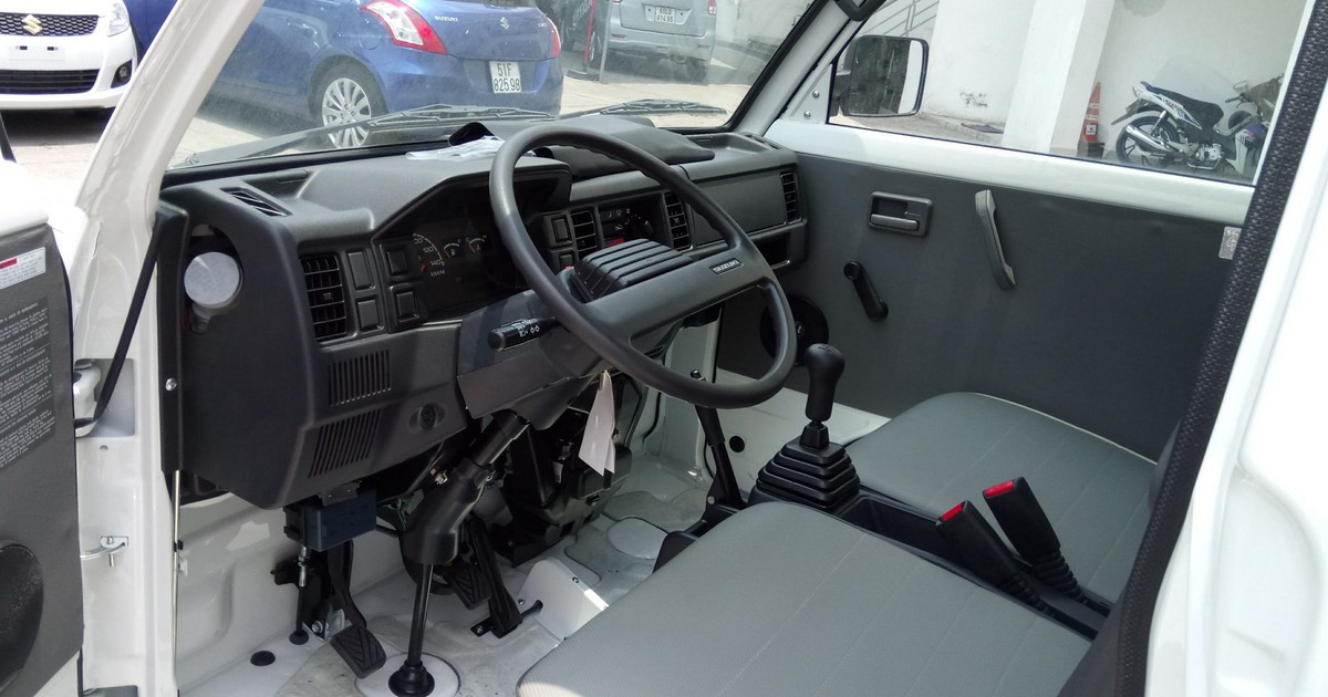 Xe tải thiết kế 1 hàng ghế, chở trẻ em dưới 10 tuổi có bị phạt?