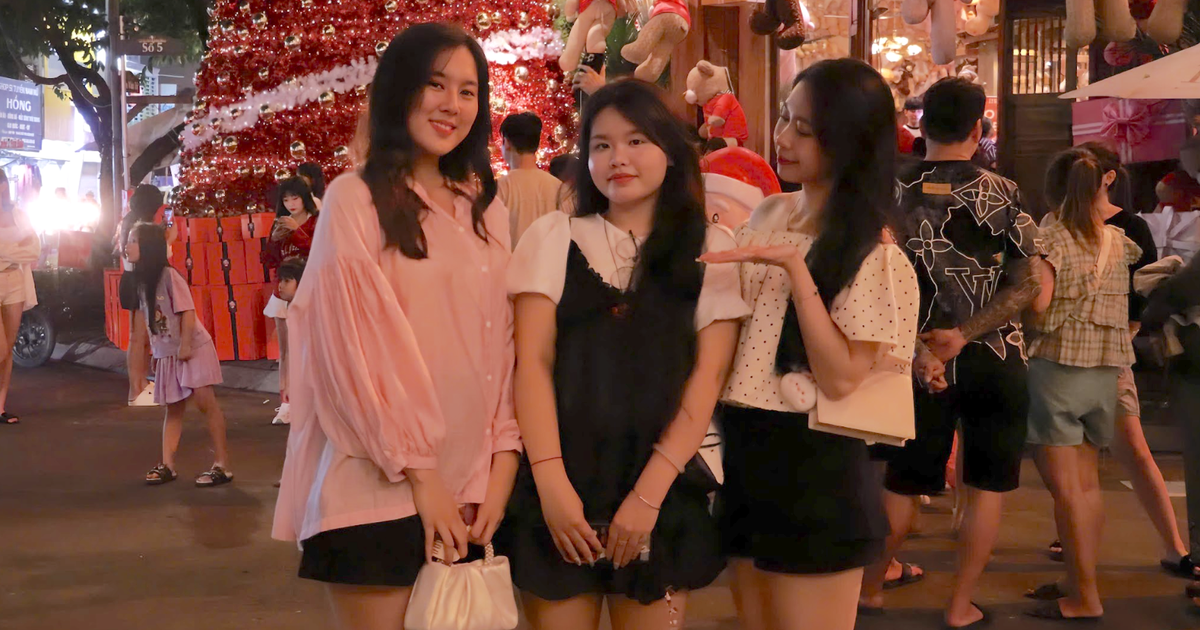 Sắp tới Gi&aacute;ng sinh: Những g&oacute;c sống ảo ở TP.HCM đang h&uacute;t check-in