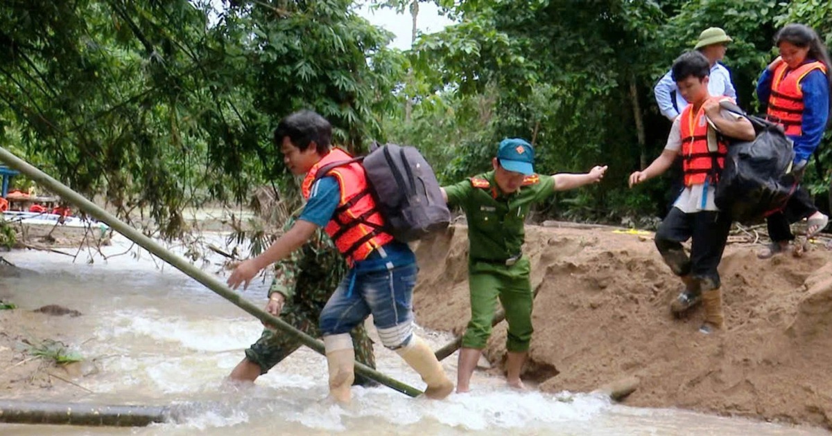 Băng rừng gọi học trò về lại lớp