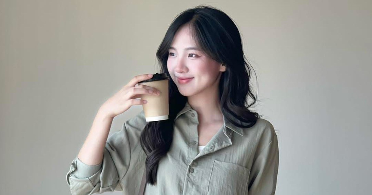 Vải đũi trở lại với áo sơ mi, váy... đúng chất 'mộc mà sang'