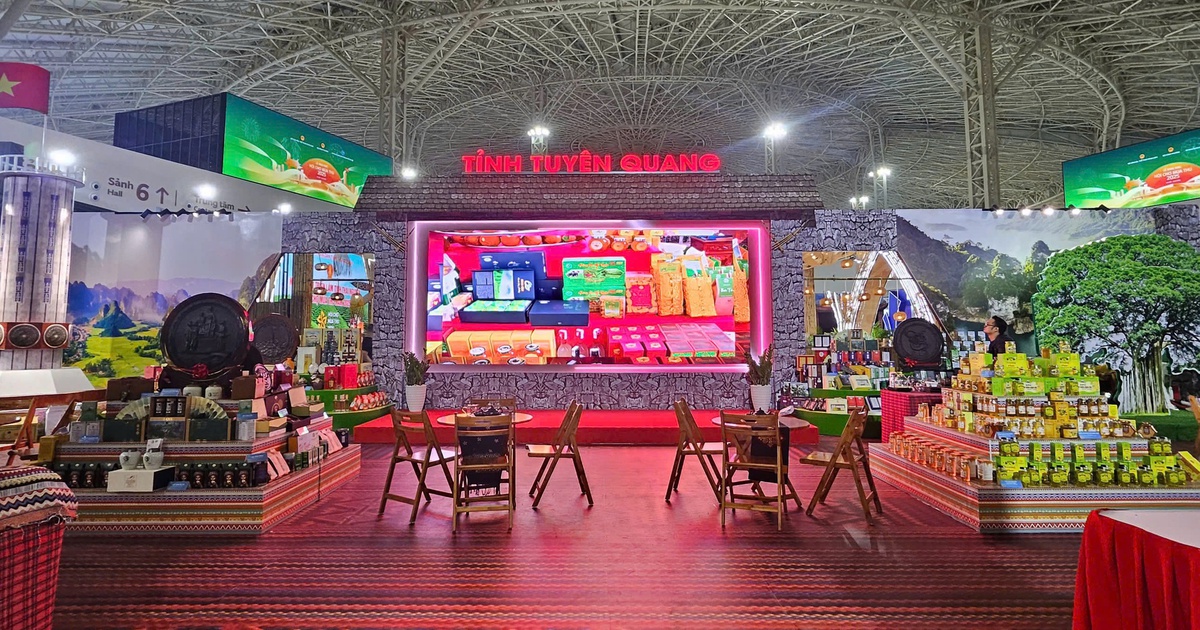 'Thắng lớn' ở Hội chợ Mùa thu, nông sản Tuyên Quang được chắp cánh vươn xa