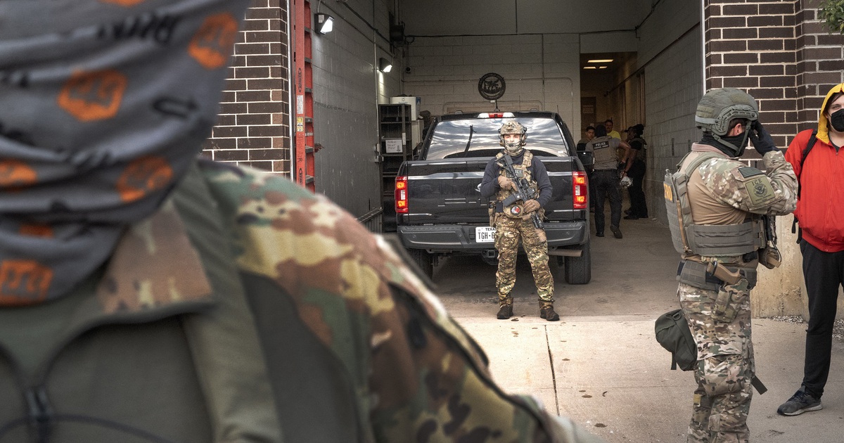 Thẩm ph&aacute;n Mỹ ra lệnh thả h&agrave;ng trăm người nhập cư kh&ocirc;ng giấy tờ