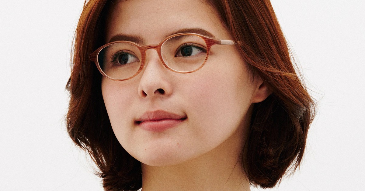 Dòng kính mắt toàn diện 'nhẹ như không' khiến dân văn phòng phát sốt